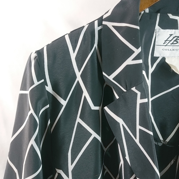 HBS 16 Zebra Wrap Tunic Top Plus - Picture 9 of 10